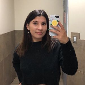 Meet your Posher, Valeria